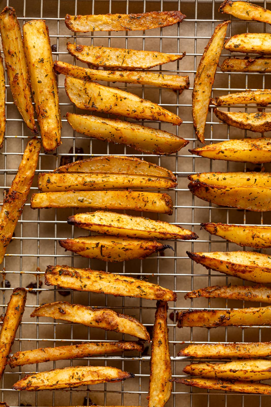 Crispy Baked French Fries [EASY Oven Baked French Fries]