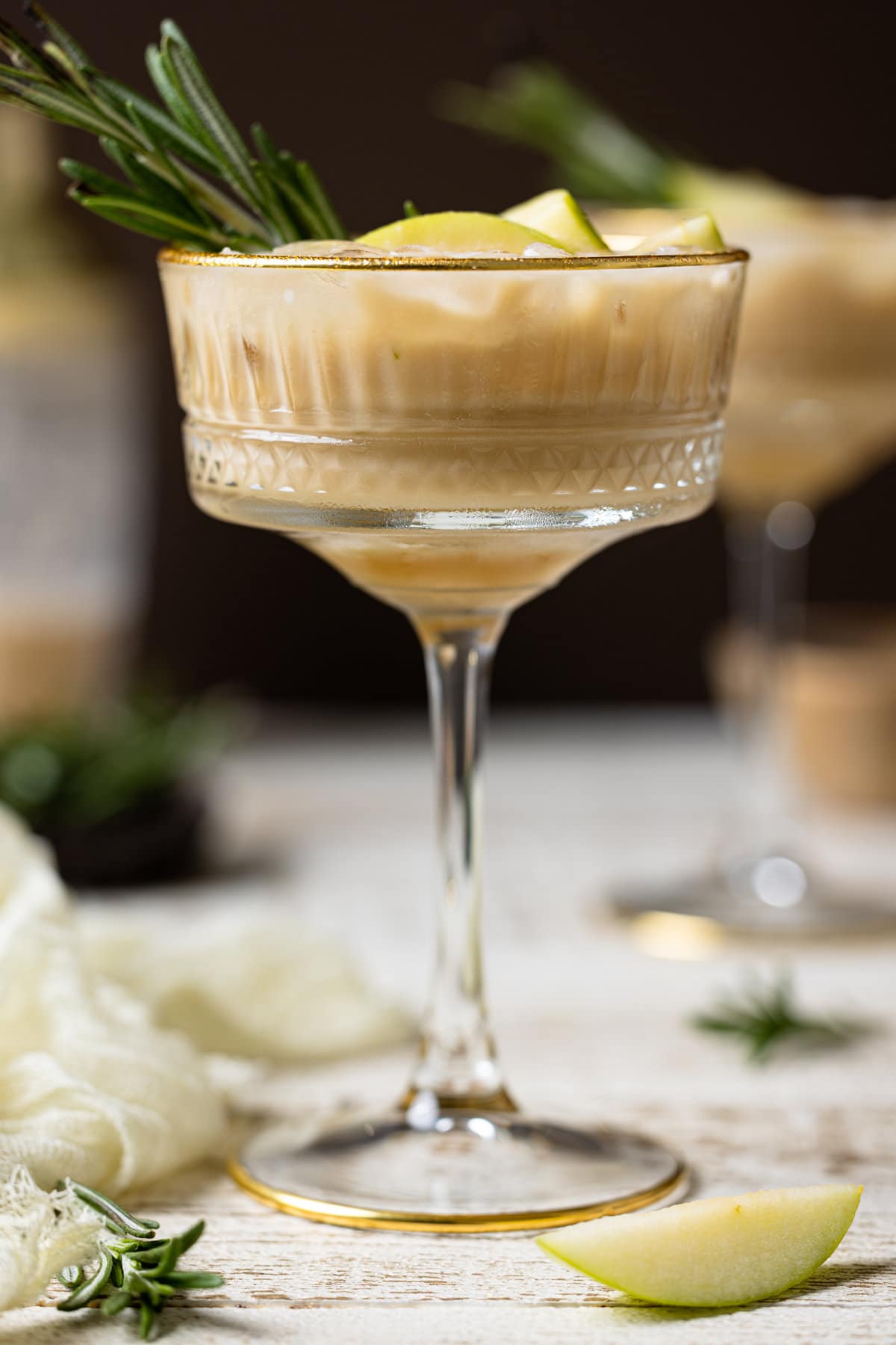 https://www.orchidsandsweettea.com/wp-content/uploads/2022/09/Apple-Espresso-Martini-3-of-8.jpg