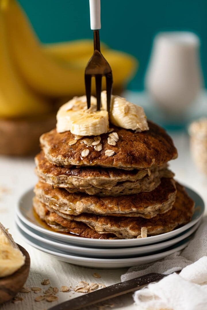 Fluffy Banana Oat Pancakes [vegan] 