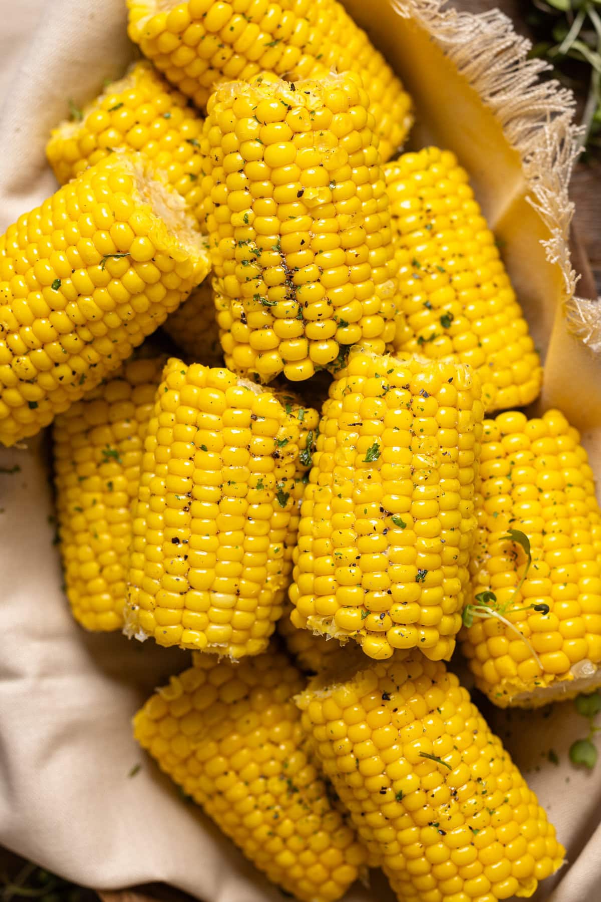 Up close shot of corn on the cob.