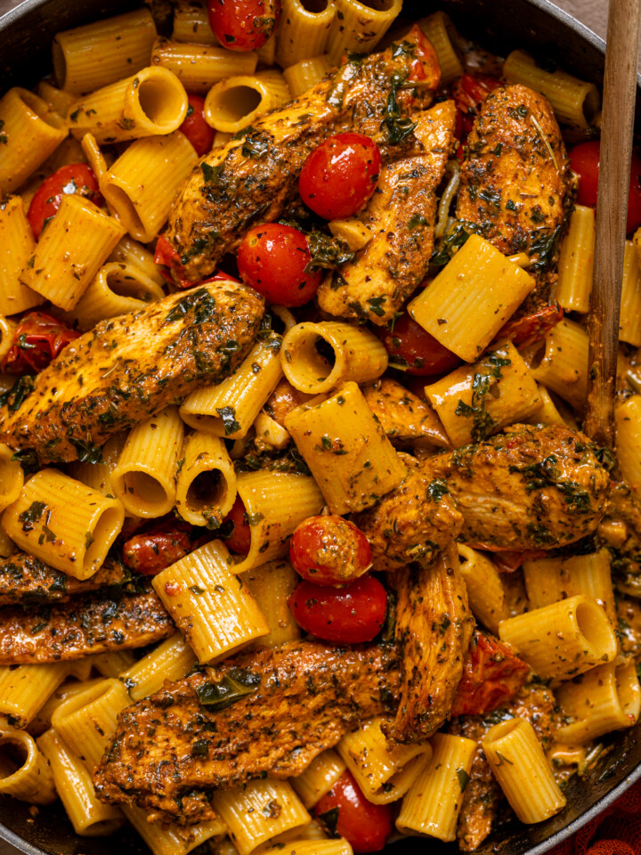 Up close shot of tuscan chicken pasta.